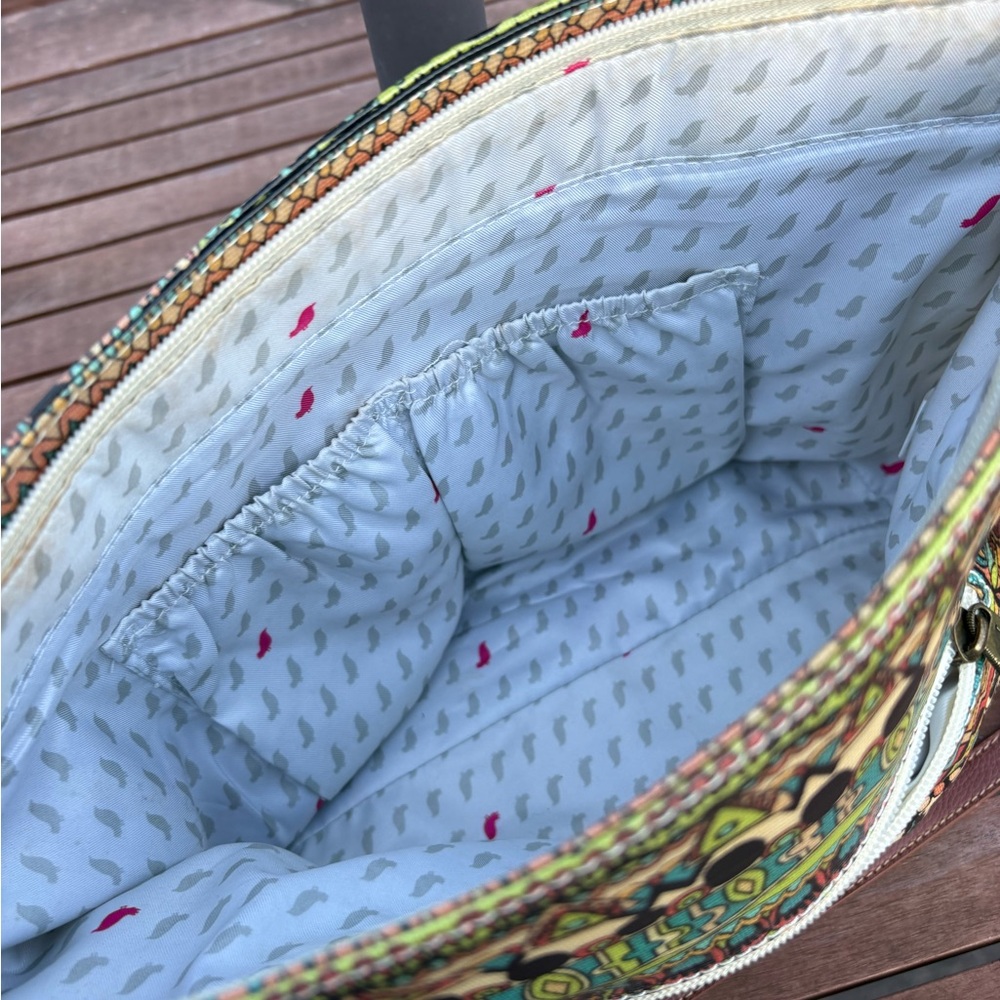 SAKROOTS Multi Colored Shoulder Tote Bag - Picture 7 of 9